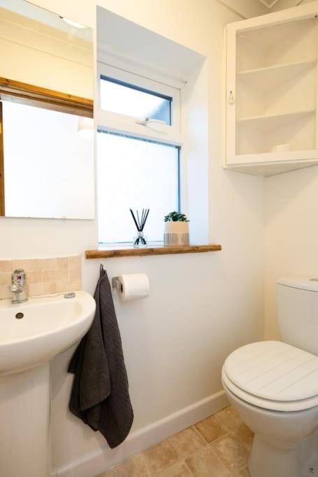 3 Bedroom Home Close To Town Centre With Wifi & Garden Royal Tunbridge Wells Exteriér fotografie