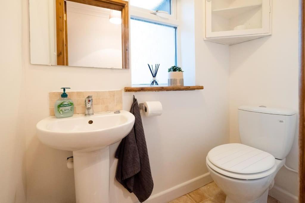 3 Bedroom Home Close To Town Centre With Wifi & Garden Royal Tunbridge Wells Exteriér fotografie