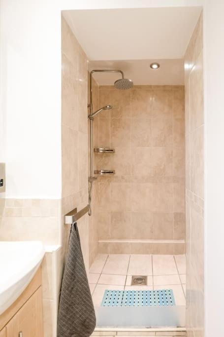 3 Bedroom Home Close To Town Centre With Wifi & Garden Royal Tunbridge Wells Exteriér fotografie